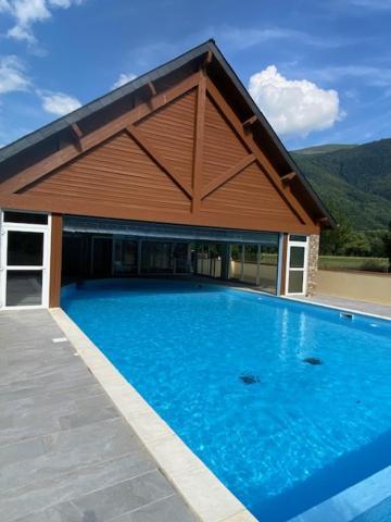 Le 102, T3 Pour 5 Personnes, Vue Montagne, Classe 2 Etoiles Nf, Parking, Piscine En Ete Apartment
